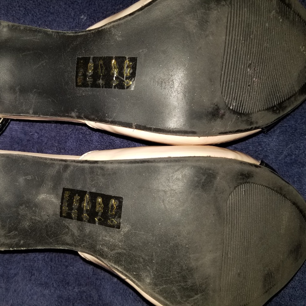 Shoe - Picture 4 of 4